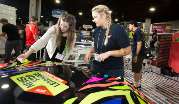 AVERY DENNISON® LAUNCHES NEW SUPREME WRAPPING™ FILMS AT ISA SIGN EXPO